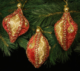 Фигурки темно-розовый бархат с декором из золота TLN1217