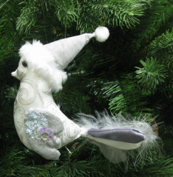 Птичка в колпачке, белая с серебром TLN1427