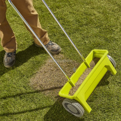 Разбрасыватель-сеялка LISTOK механическая LIE 09007