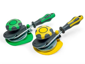 Машинка закаточная Щелчок Виктория №1 с авт.подшипником короб.